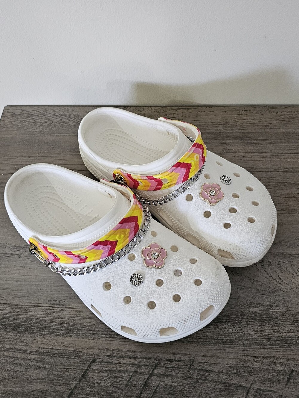 CROCS Women Sandals Pink Flower Charms Chain W 8